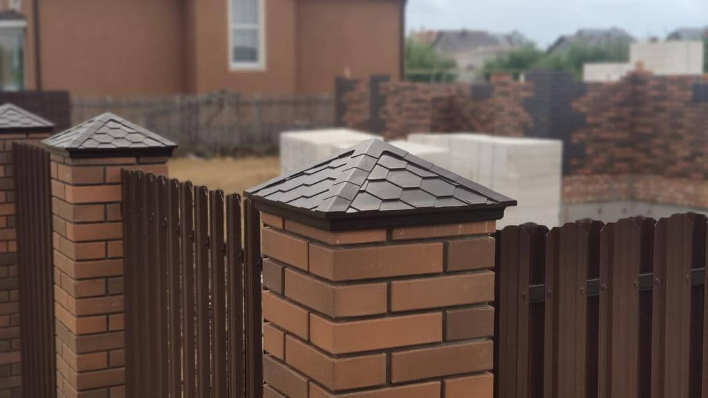 Колпак Zking Эверест Коричневый на столб 1.5х1.5 кирпича (390х390мм) в Оренбурге фото