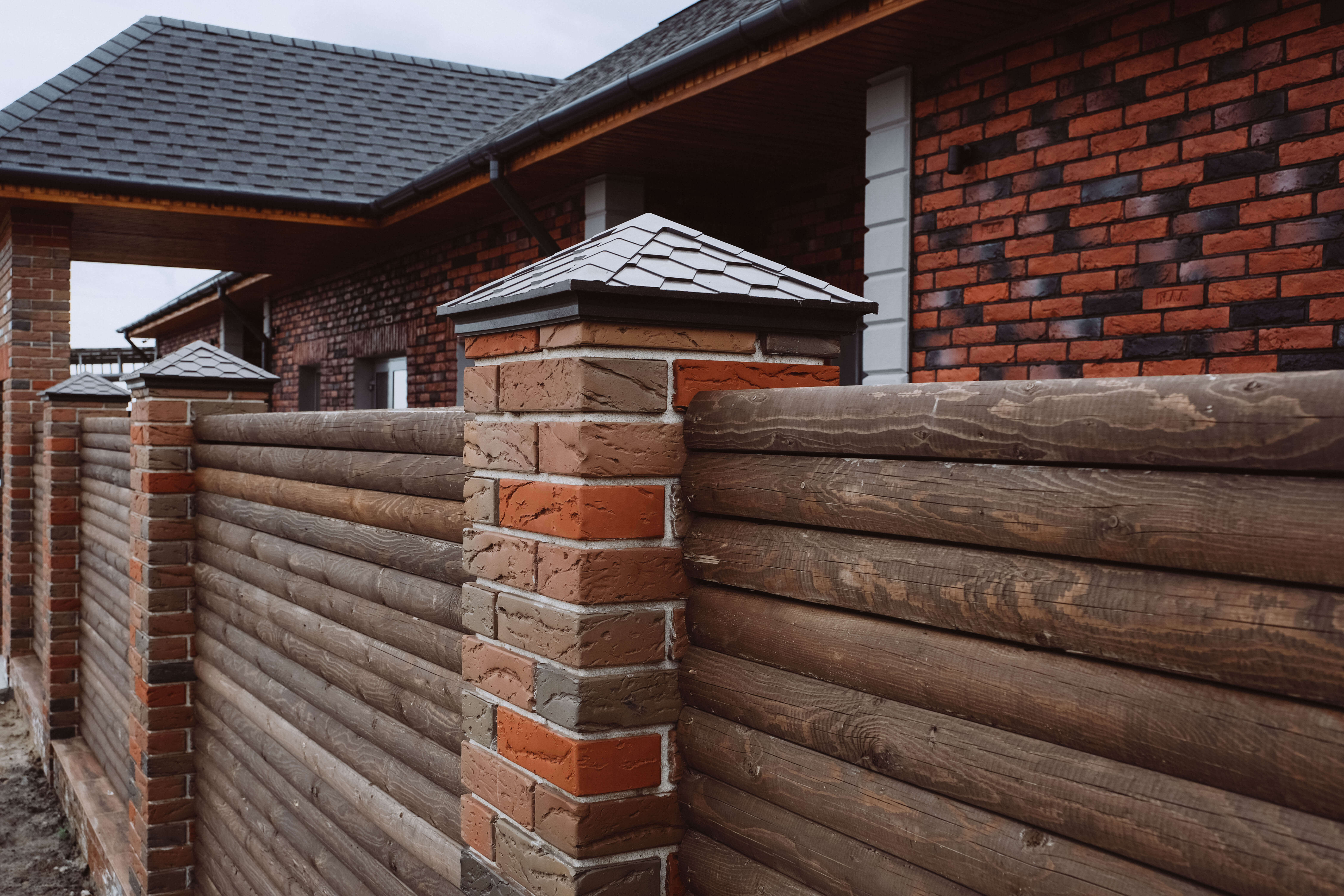 Колпак Zking Эверест Коричневый на столб 1.5х1.5 кирпича (390х390мм) в Оренбурге фото